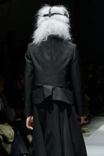 Look 35